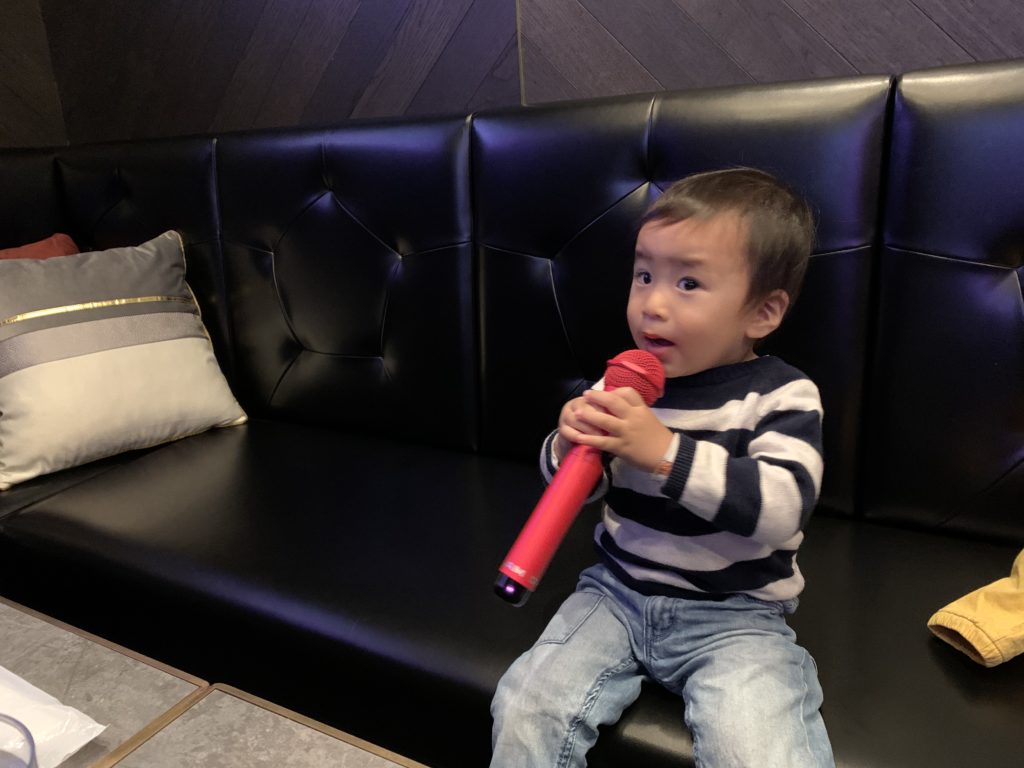 丸の内ベースカラオケ