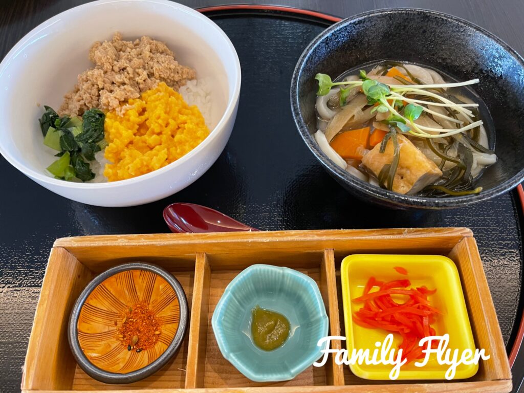 シェラトングランデトーキョーベイのクラブラウンジの3食丼朝食
