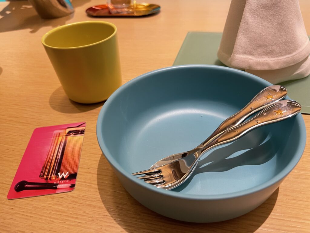w大阪mixupの子ども用小皿